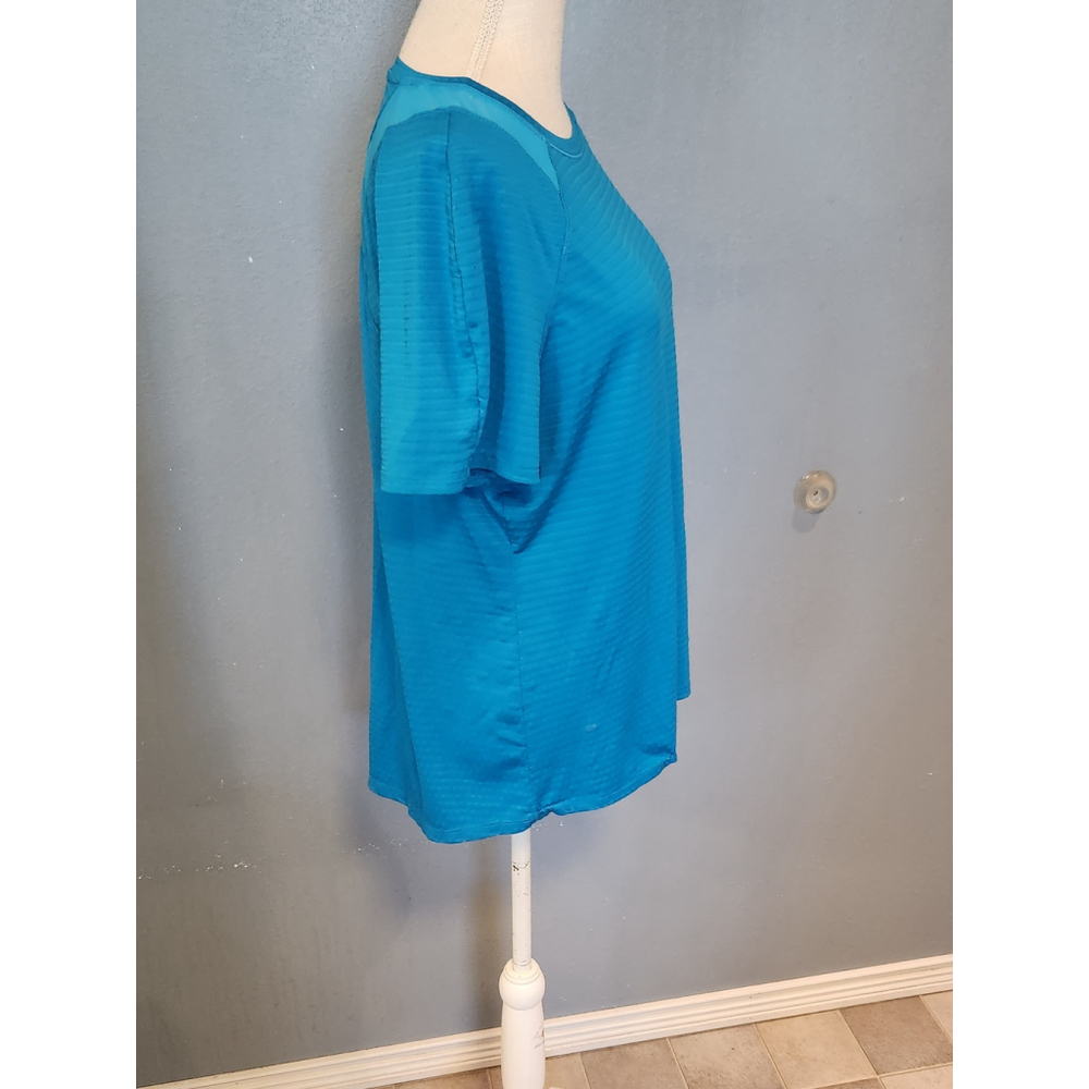 Avia textured mesh details high-low hem scoopneck lightweight tunic top - Picture 7 of 8